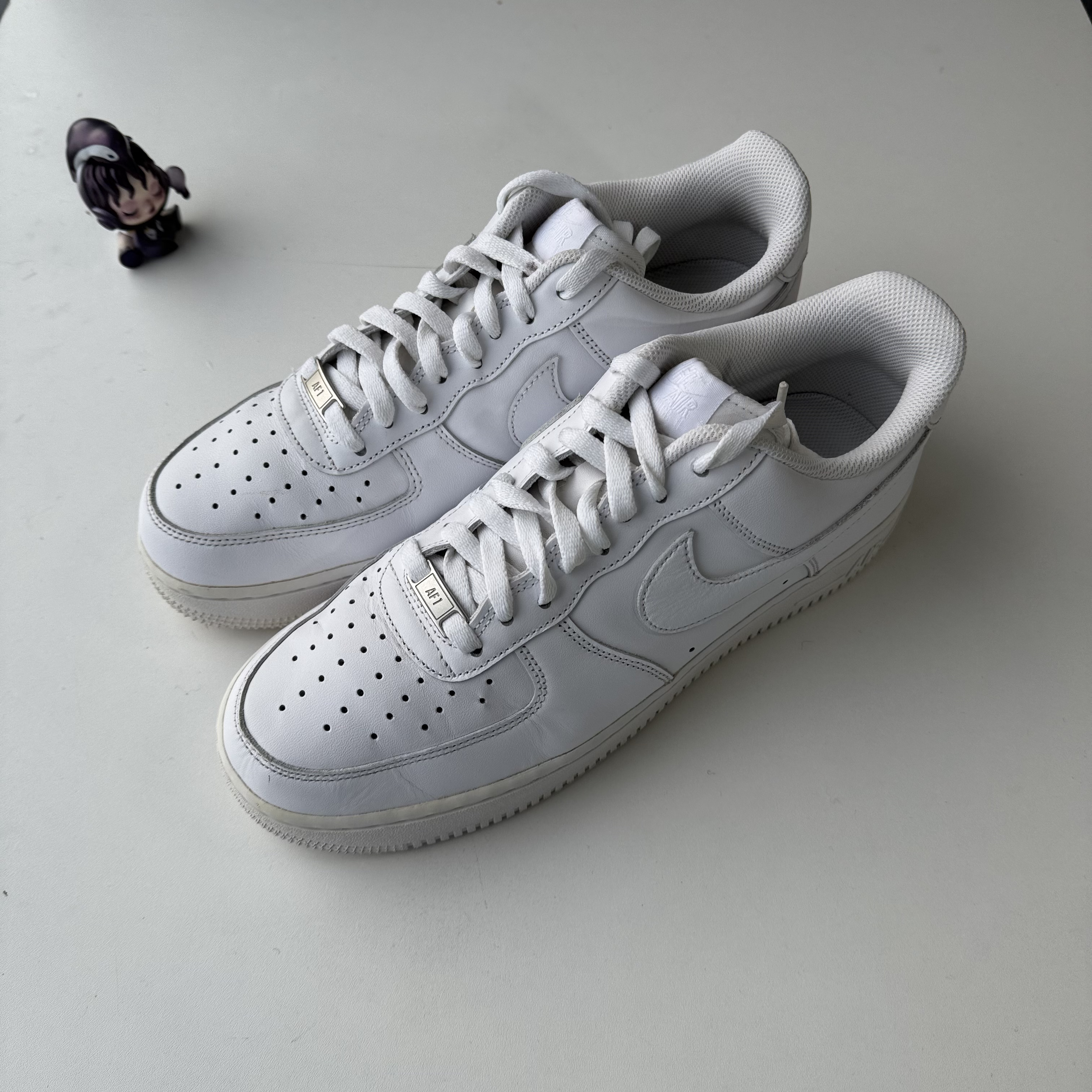af1 纯白 44.5码 二手正品球鞋，实拍如下