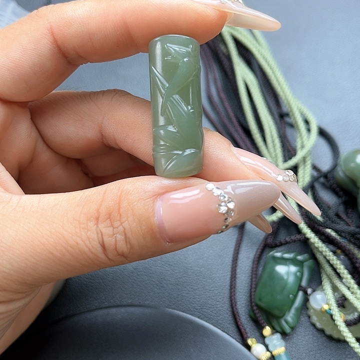 【闪购商品】颈饰未镶嵌和田玉