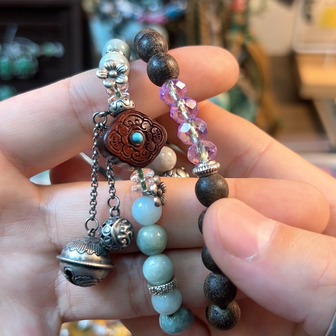 翡翠颈饰未镶嵌手串