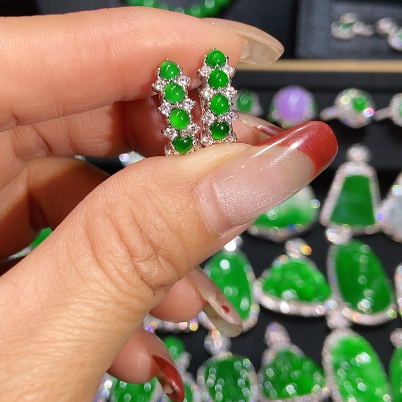 【闪购商品】翡翠耳饰未镶嵌天然翡翠