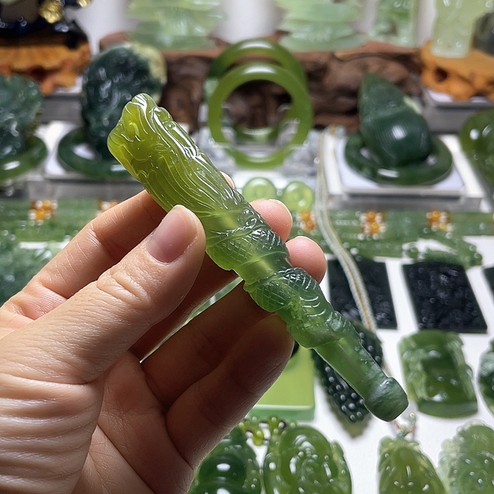 蛇纹石玉手把未镶嵌