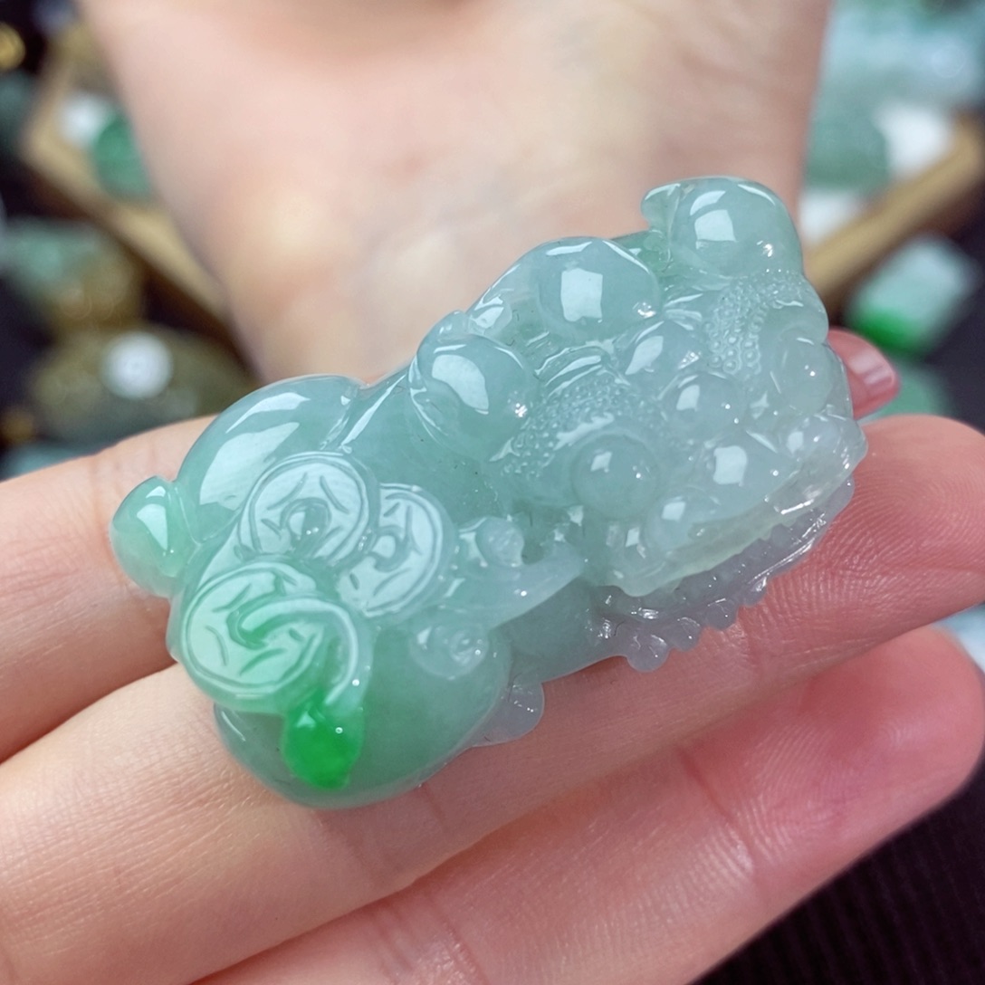 翡翠颈饰未镶嵌天然