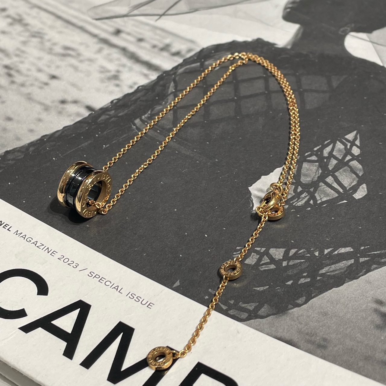 99新 BVLGARI/宝格丽 bvlgari 18k黄金黑陶瓷弹簧项链