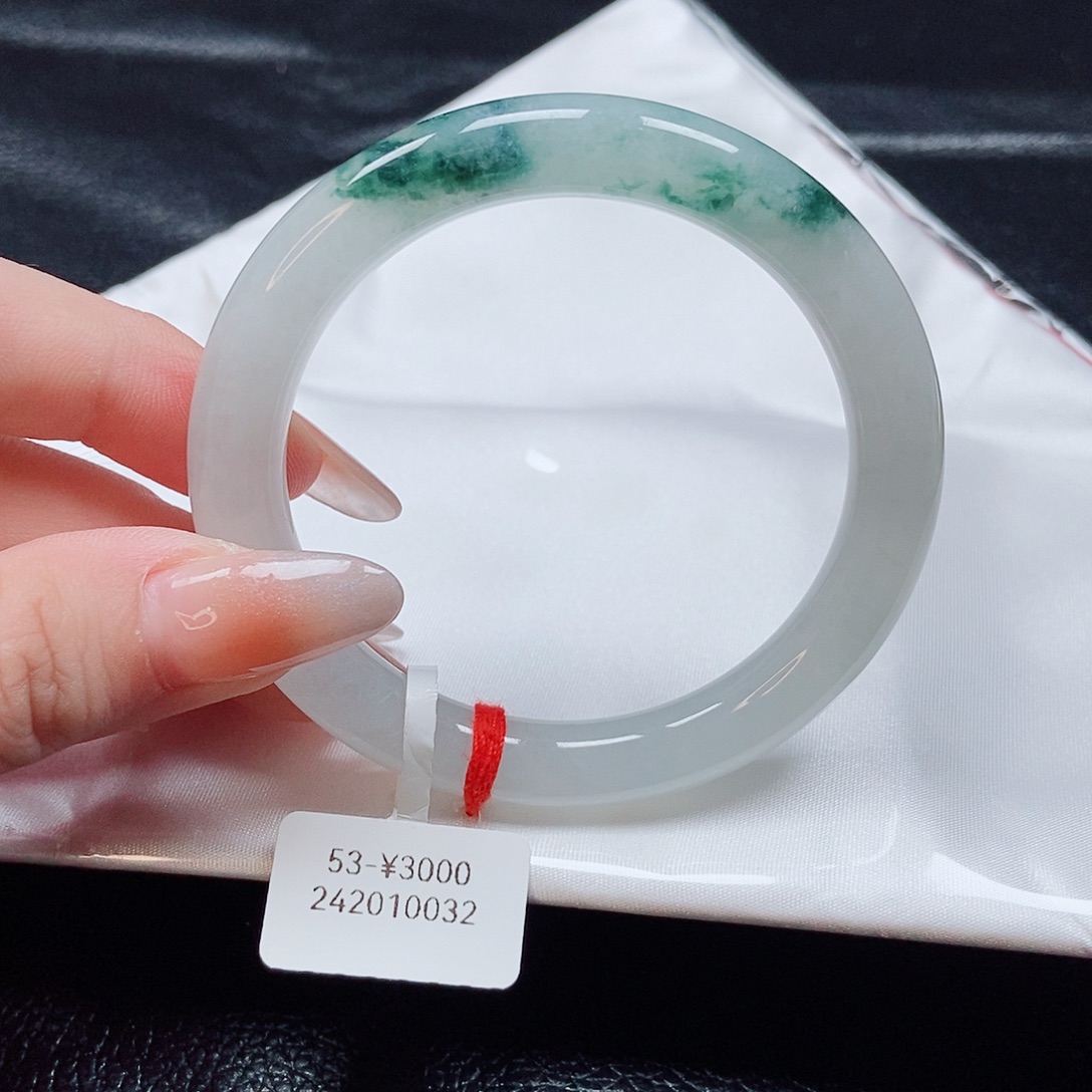 未镶嵌手镯翡翠53圆条飘花 瑕疵漏