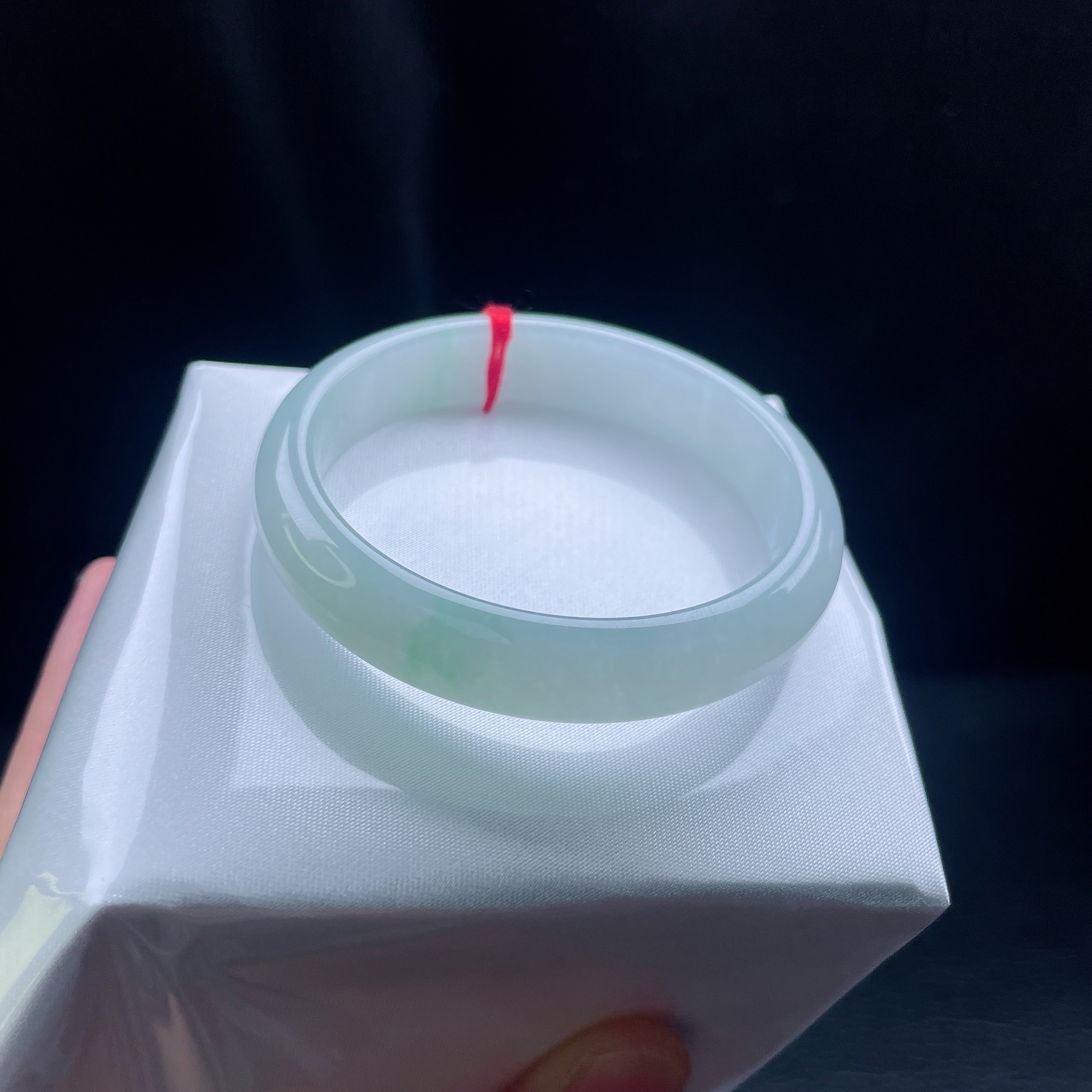 51圈冰糯飘绿宽边手镯