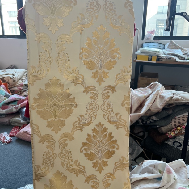 外贸高品质约高270*宽320（挂钩）金色欧花款窗帘发两片微瑕