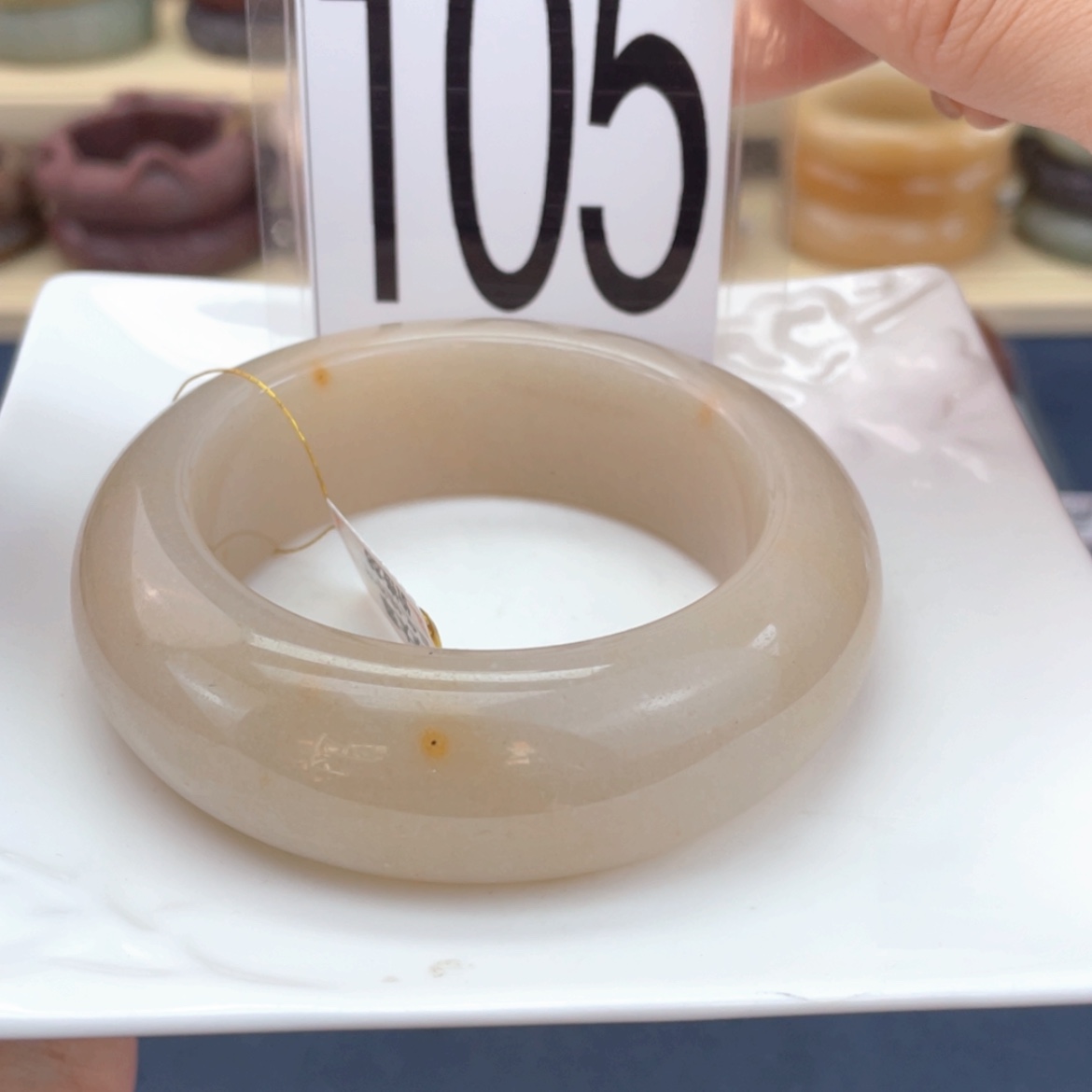 【闪购商品】石英质玉手镯未镶嵌