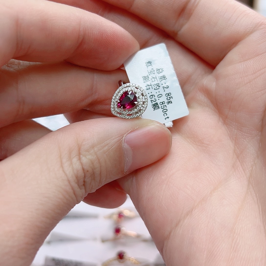 红宝石戒指无烧18K金镶嵌