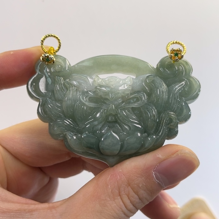 翡翠吊坠(赠链)未镶嵌代编织
