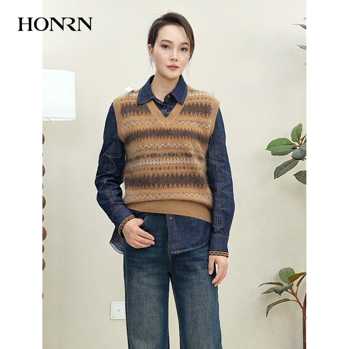 HONRN/红人复古风叠穿针织马甲V领无袖秋冬女装HK59OM120