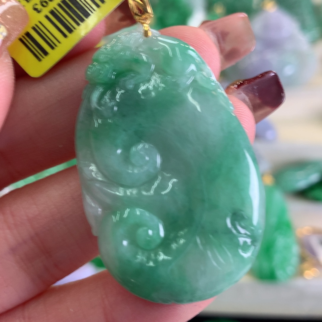 翡翠吊坠(不含链)18K金镶嵌