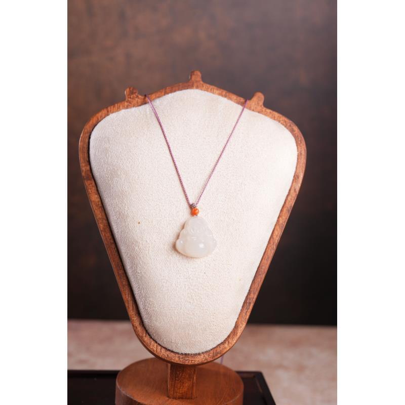 新疆和田玉 且末白玉佛公吊坠多样性发一件