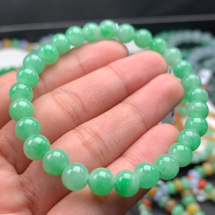 翡翠手镯未镶嵌卡