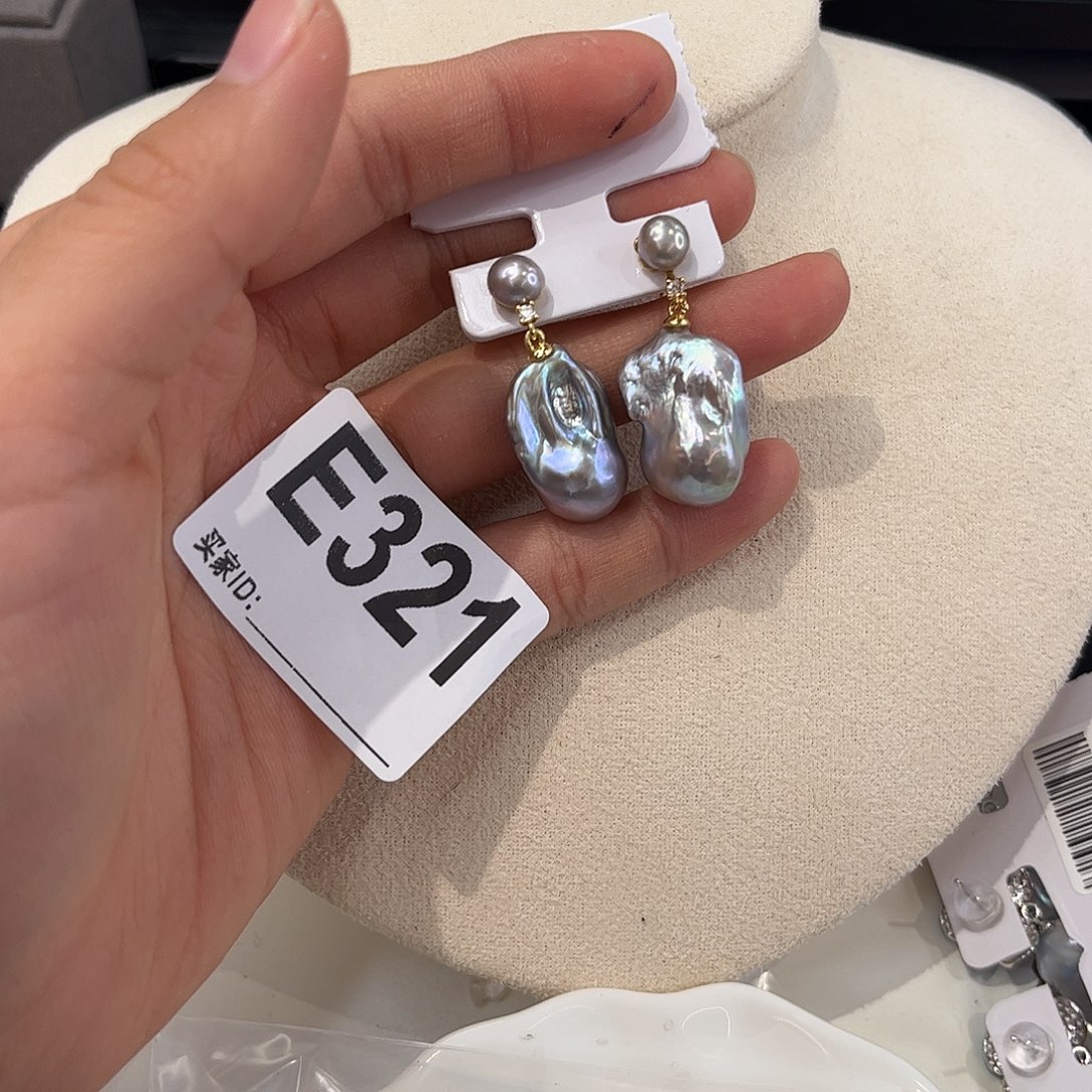 淡水珍珠耳饰合金