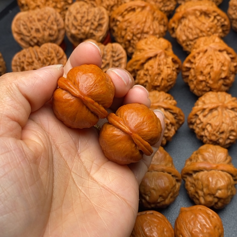 【闪购商品】文玩核桃把件海豚