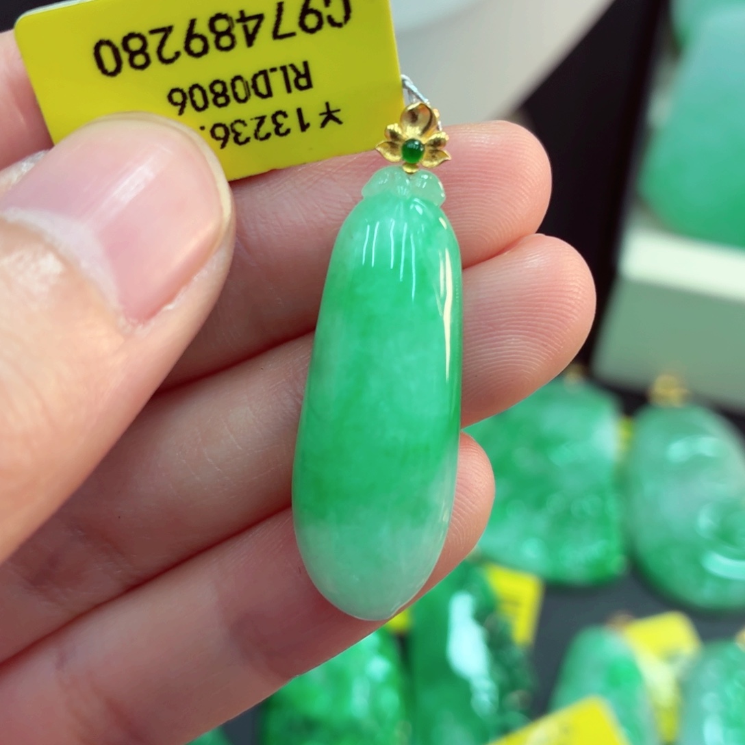 翡翠18K金镶嵌吊坠(不含链)