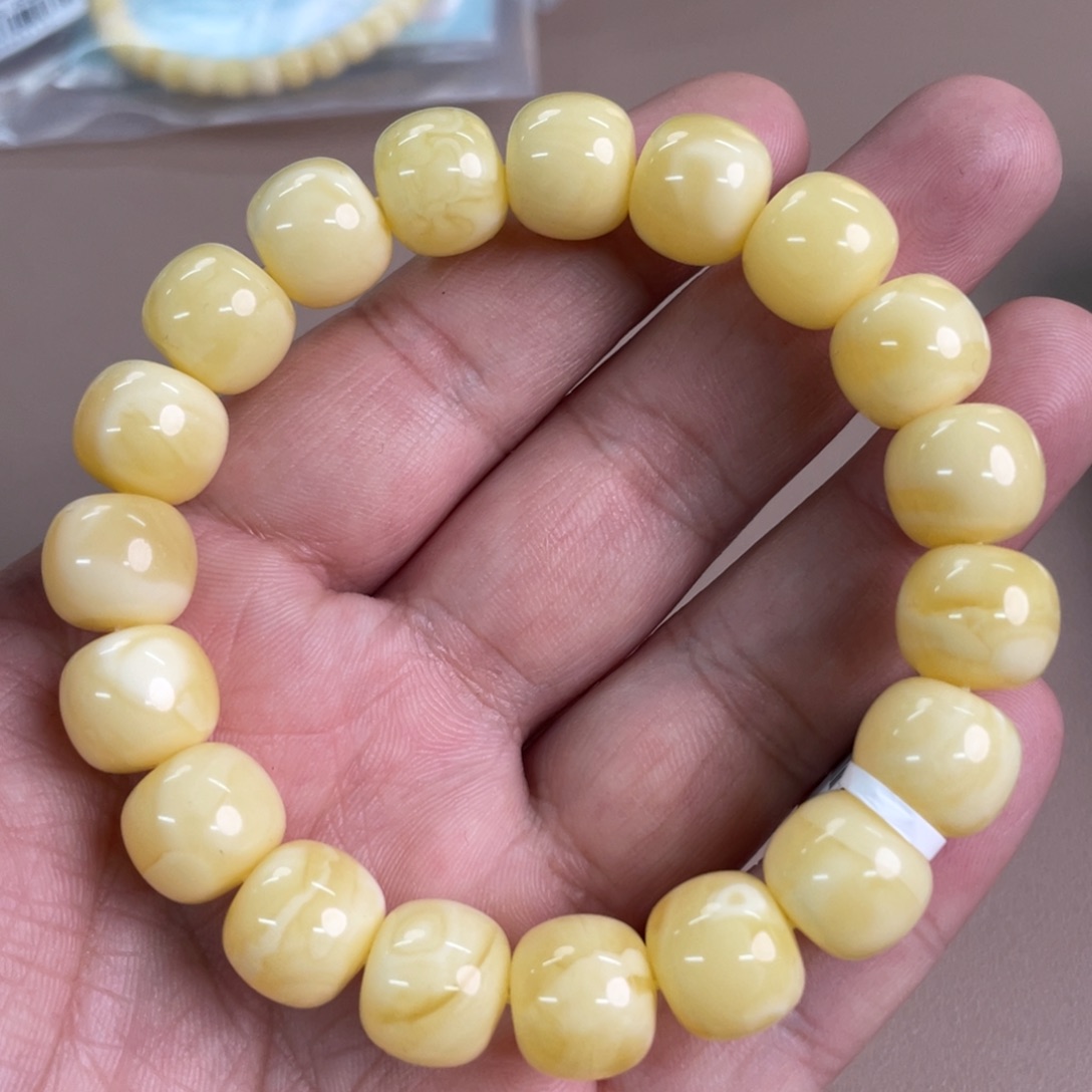 琥珀裸石未镶嵌16400000000