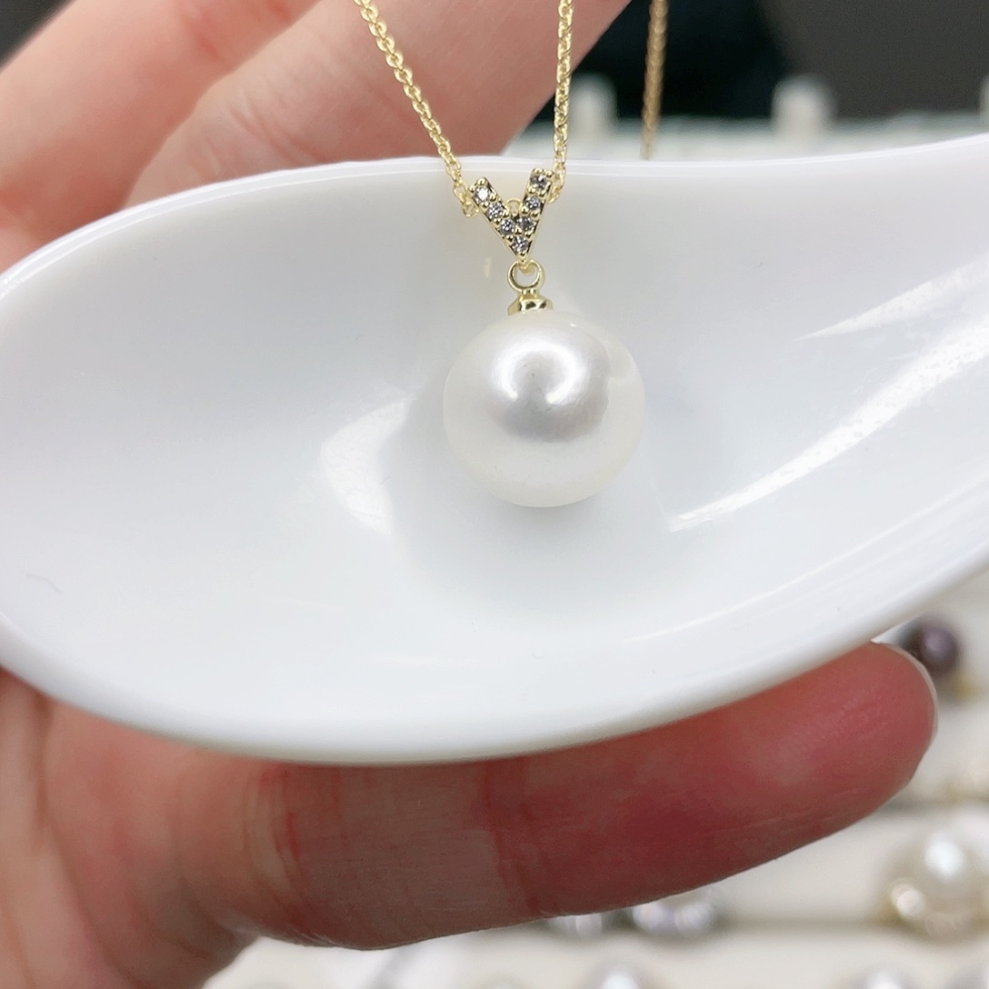 淡水珍珠吊坠(赠链)未镶嵌