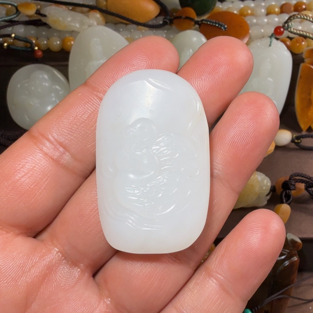 和田玉颈饰未镶嵌