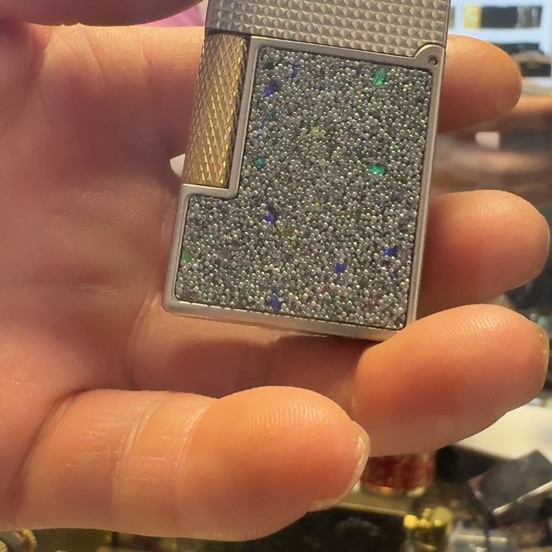 首领珍惜煤油打火机