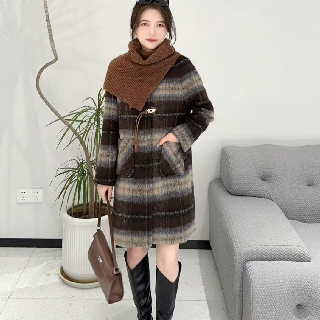24021衣80冬新款原版设计高品韩版大衣时尚格子无围巾中长款外套