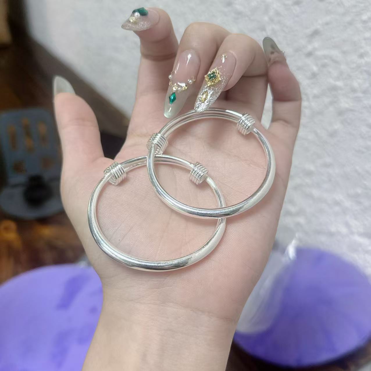 精品银手镯（带礼盒）S236