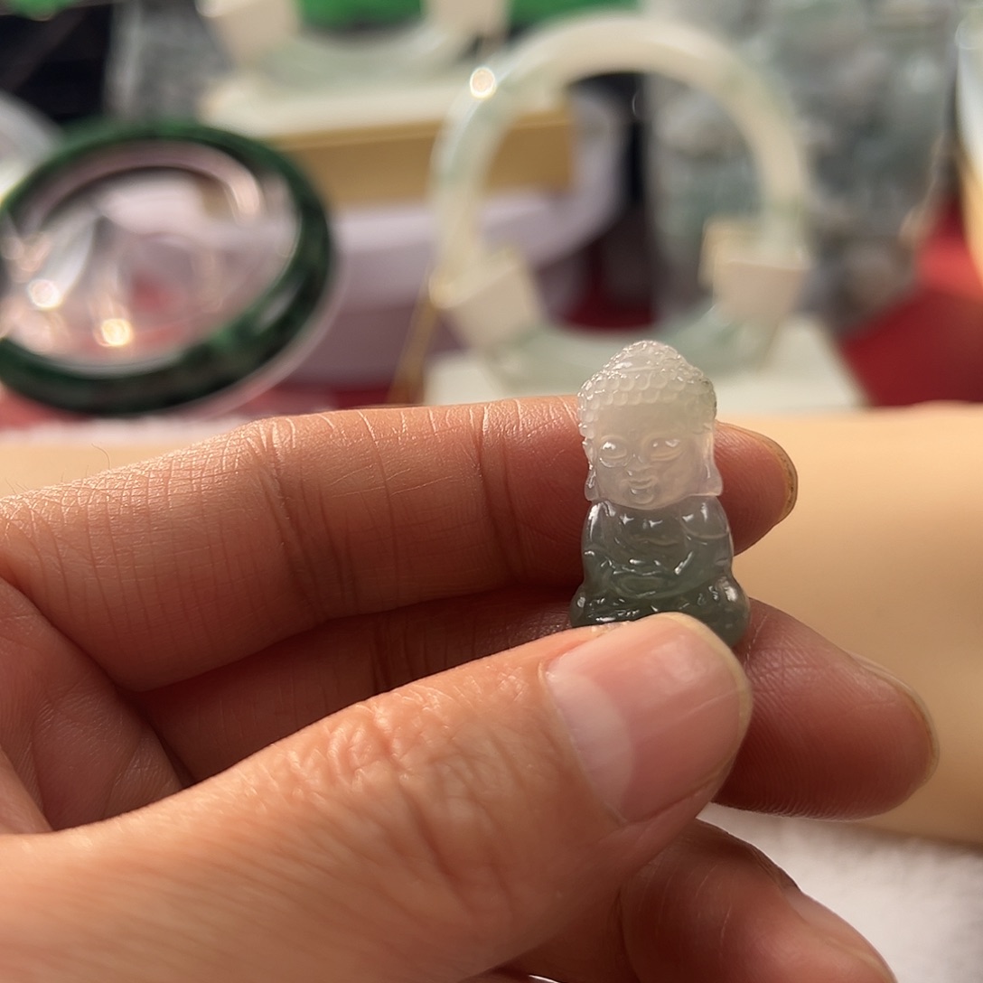颈饰未镶嵌翡翠宝宝佛