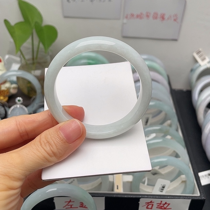晓***凤翡翠未镶嵌手镯51.2正圈