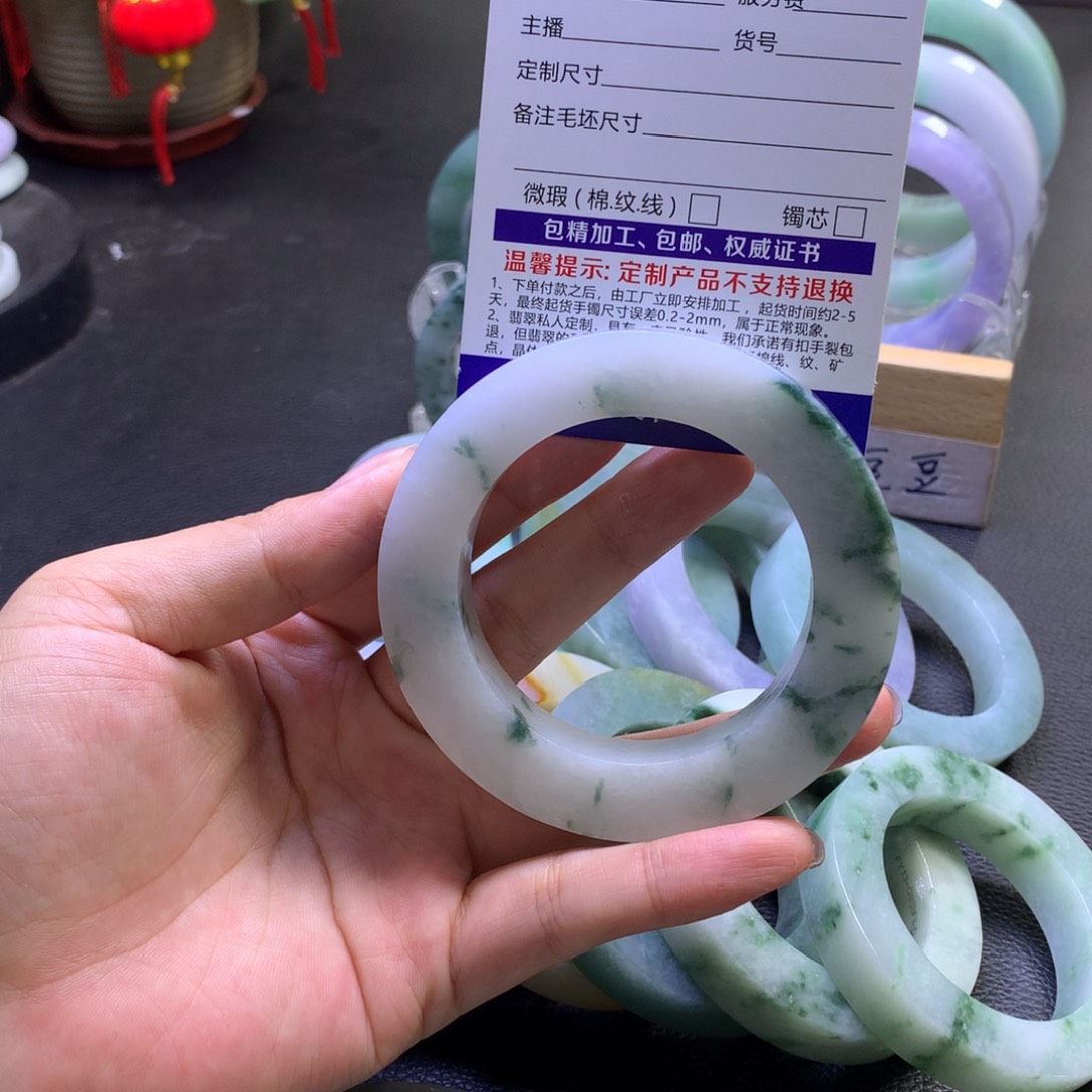 未镶嵌翡翠定制翡翠