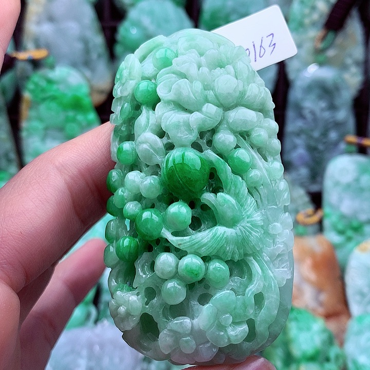 翡翠吊坠(不含链)未镶嵌
