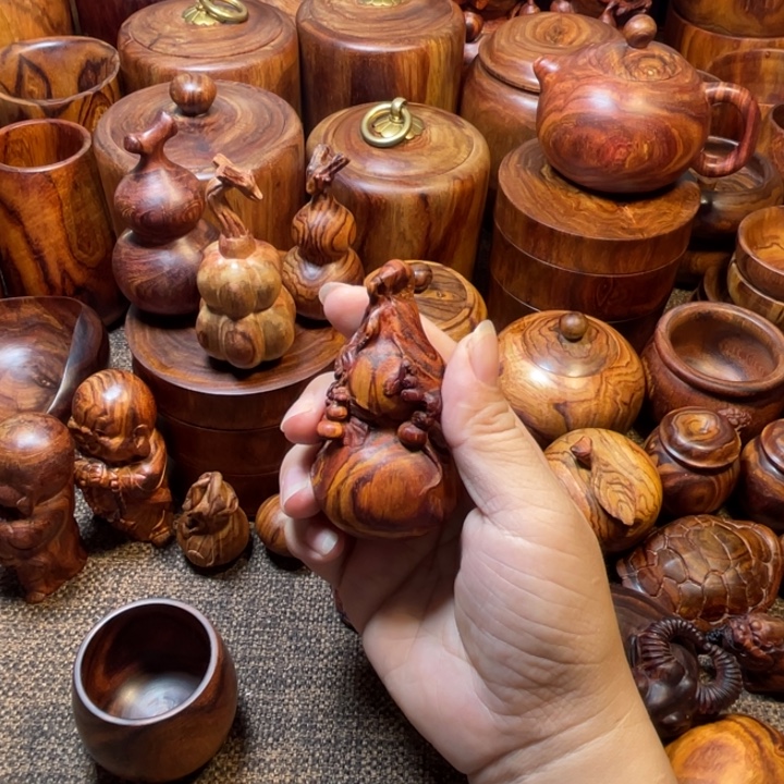 煎***。黄花梨/降香黄檀五福