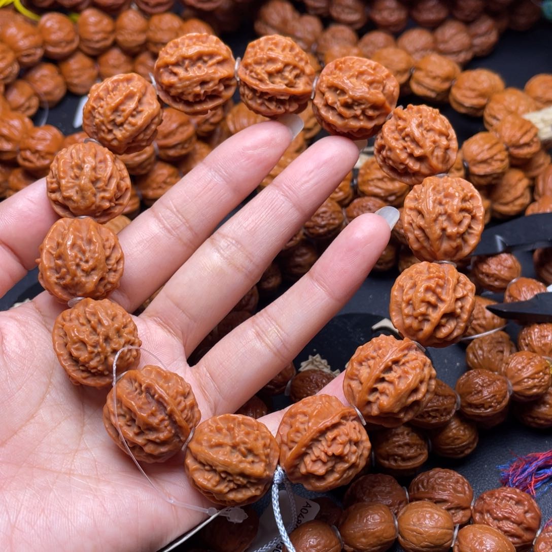 文玩核桃手串龙刺纹111