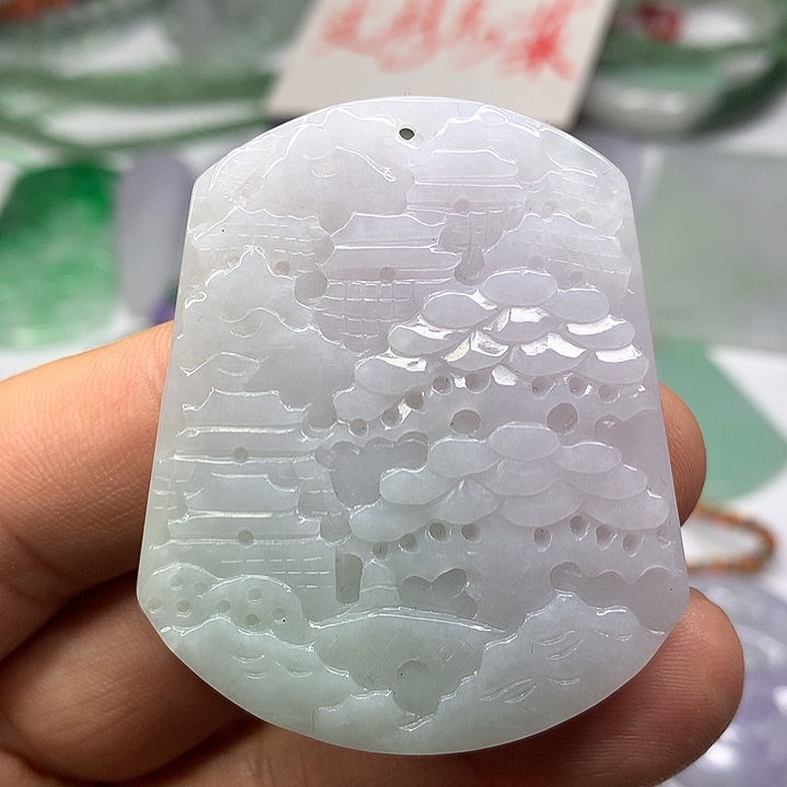 翡翠吊坠(赠链)未镶嵌