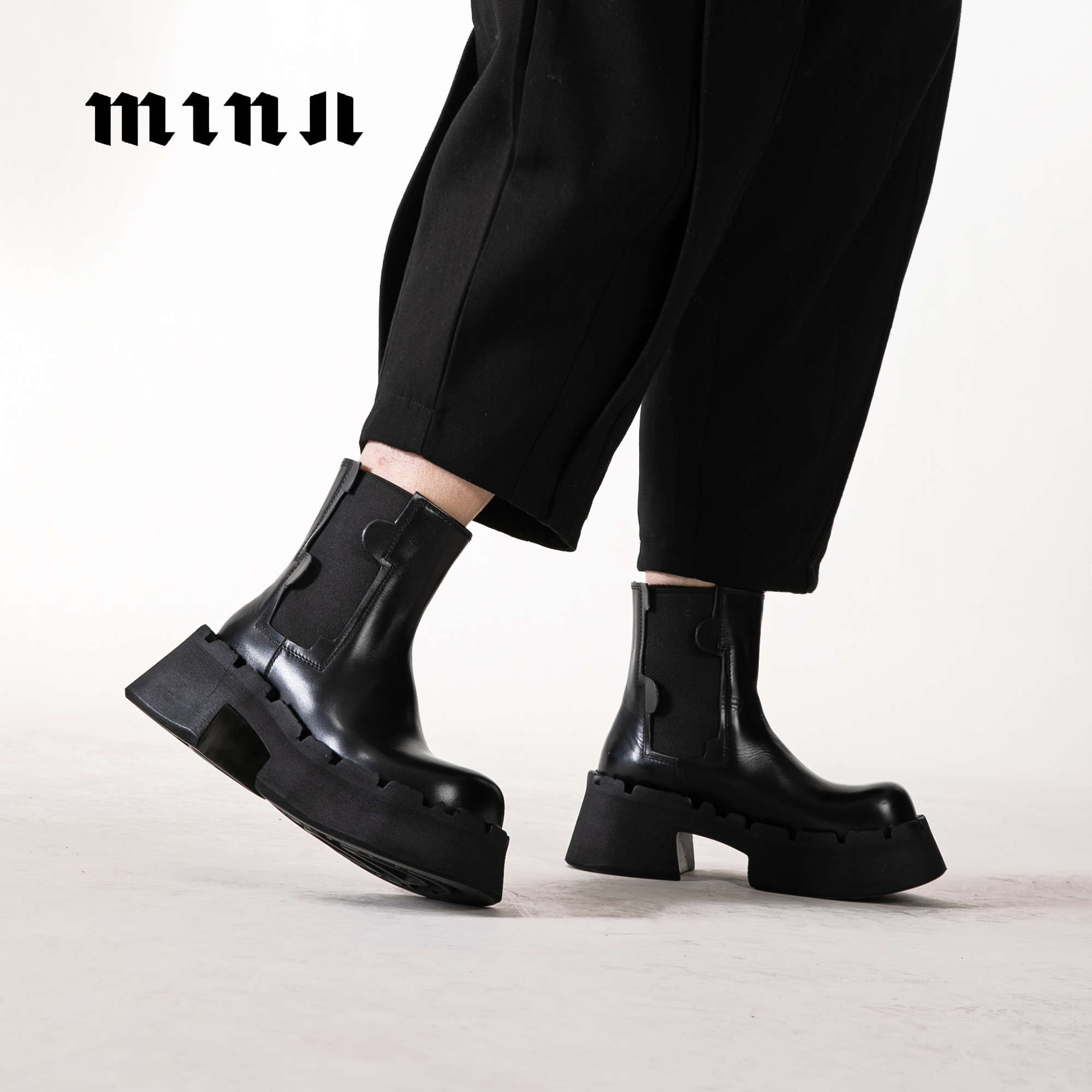 知足敏儿原创正品大头切尔西新款厚底真皮小众烟筒女靴813-21