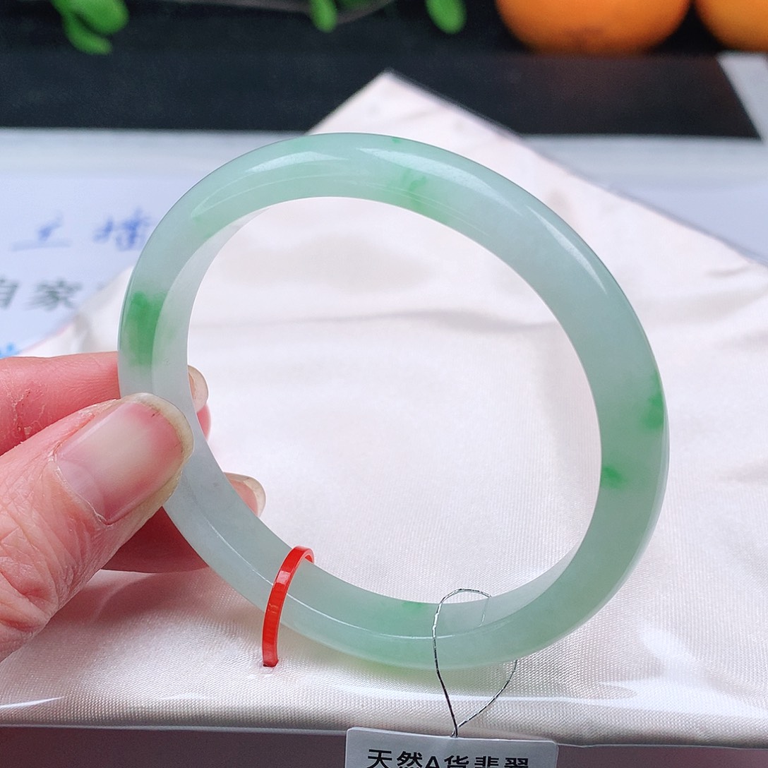 翡翠手镯未镶嵌55贵妃