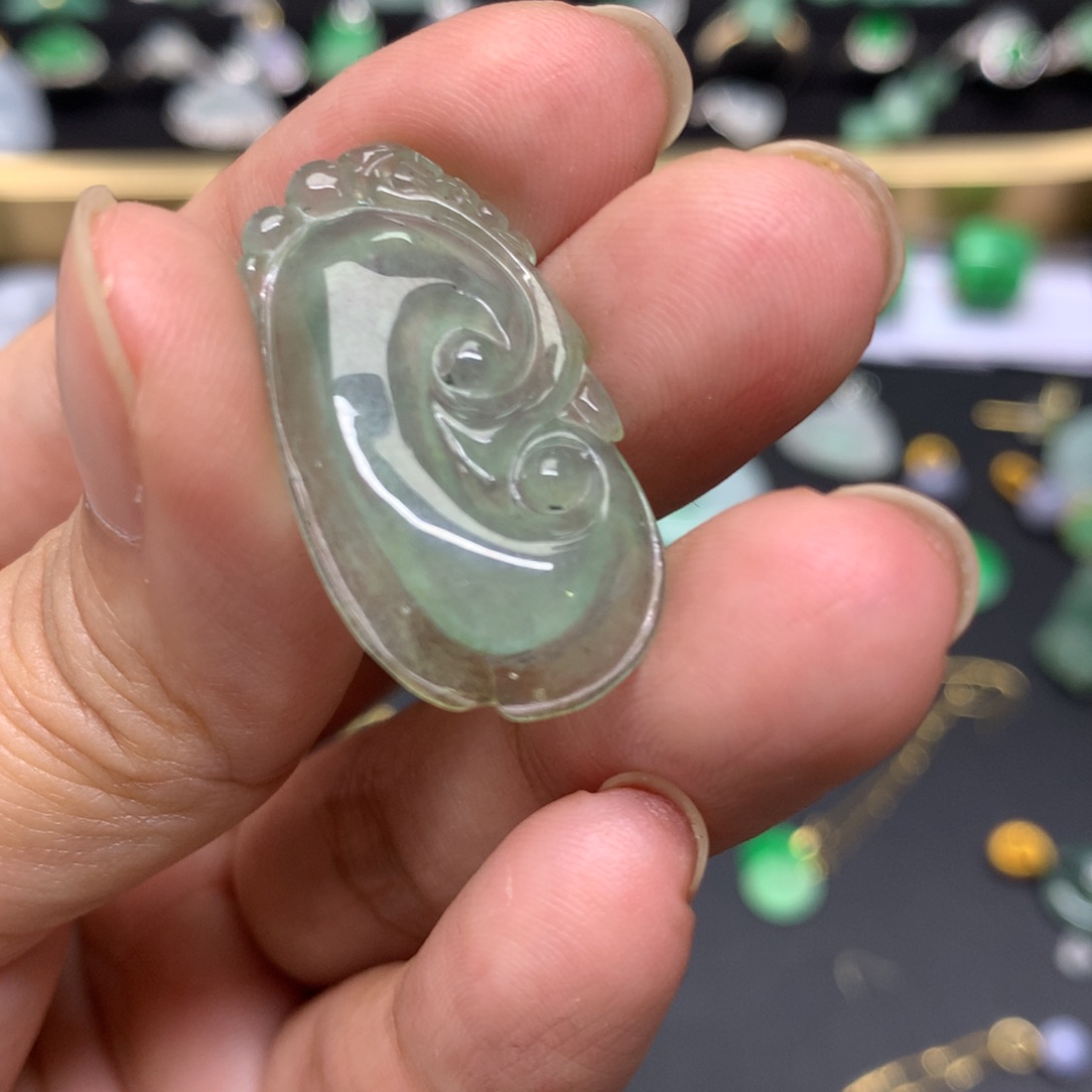 吊坠(不含链)未镶嵌翡翠有纹裂