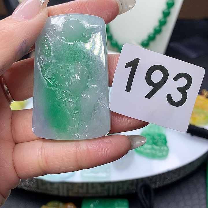 翡翠吊坠(不含链)未镶嵌