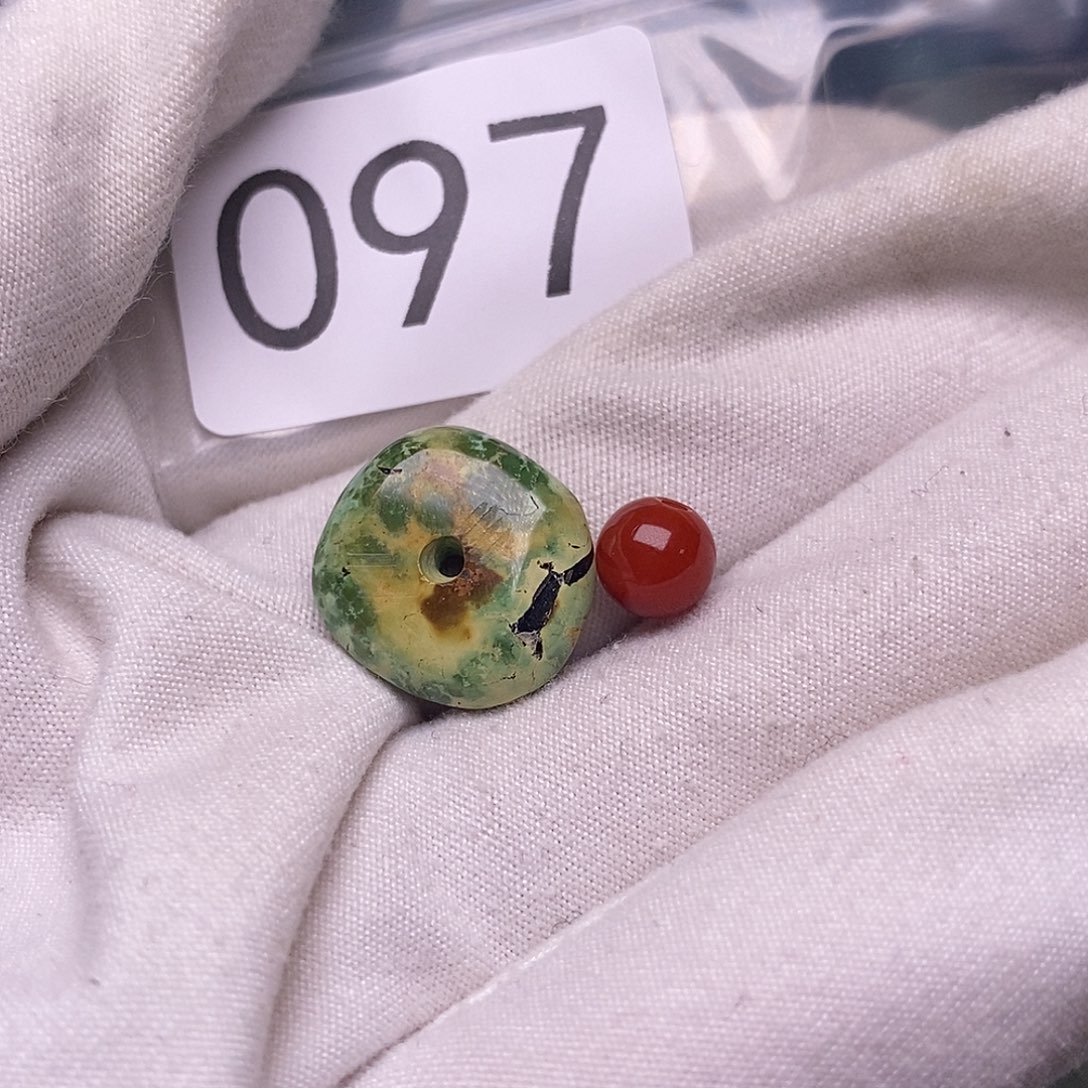 南红玛瑙未镶嵌珠宝半成品