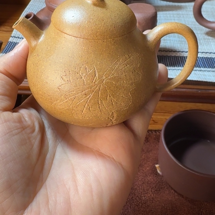 金降坡刻绘河花120cc