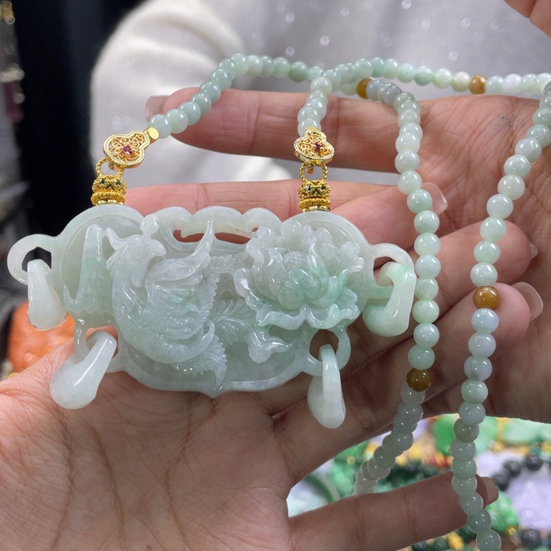 翡翠颈饰未镶嵌代编织