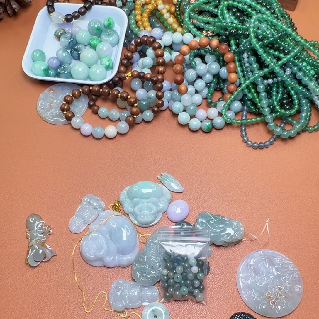 千***虹翡翠未镶嵌颈饰翡翠散珠