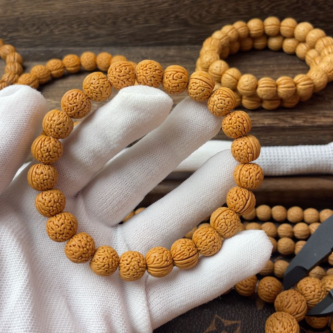 吊坠桃核6*野生蟠龙