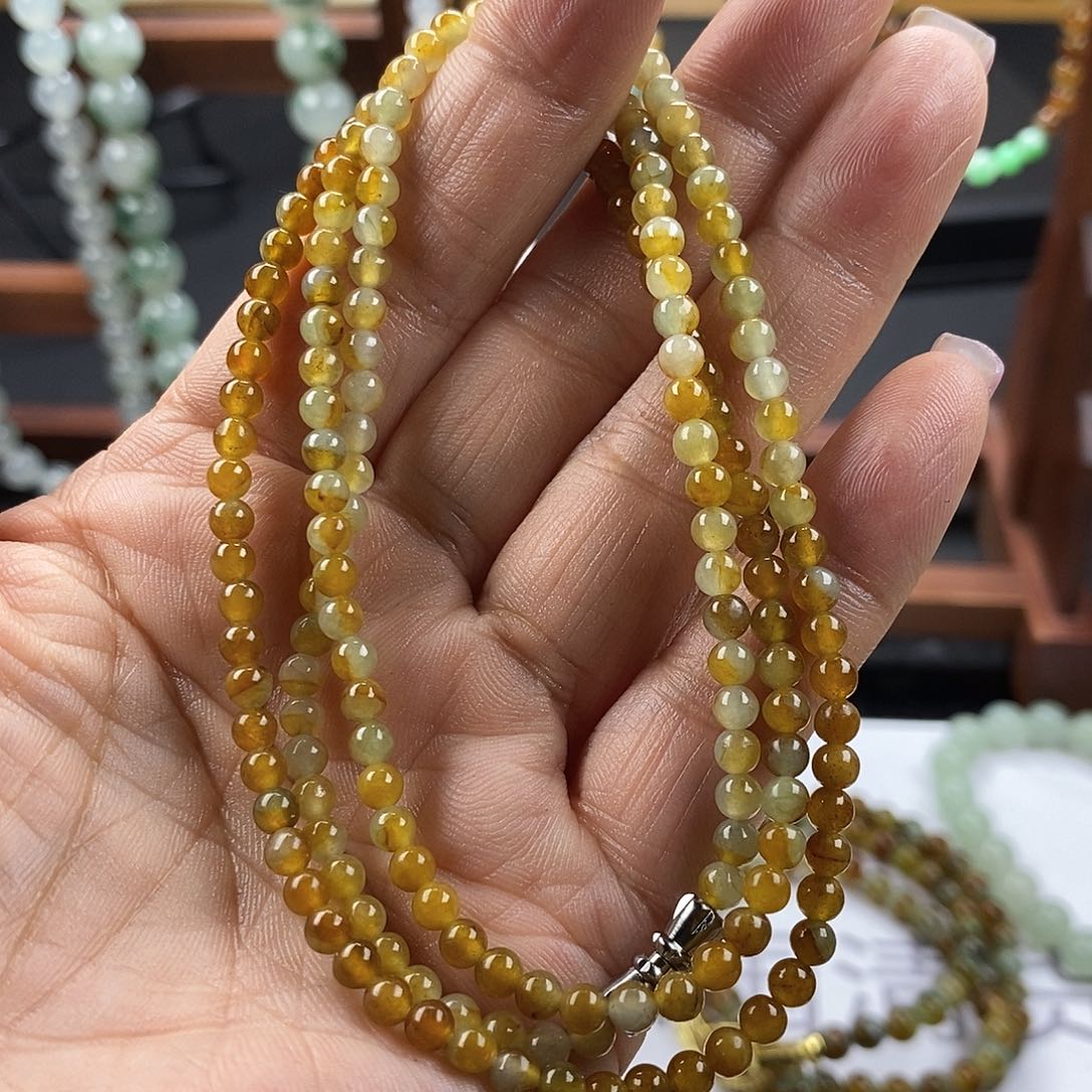 定制翡翠未镶嵌手串