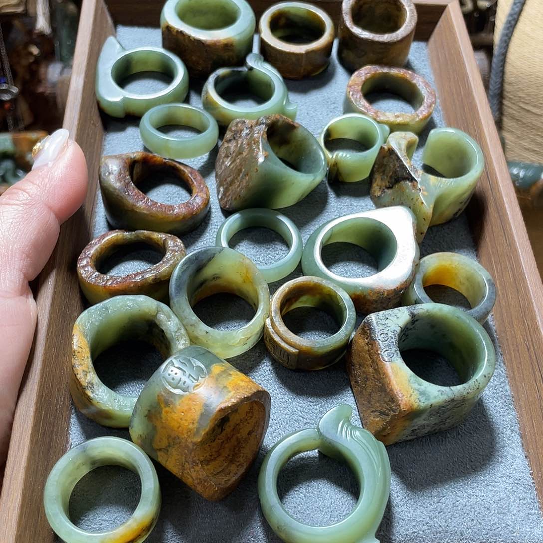 岫岩河磨玉（透闪石质玉）挂件未镶嵌