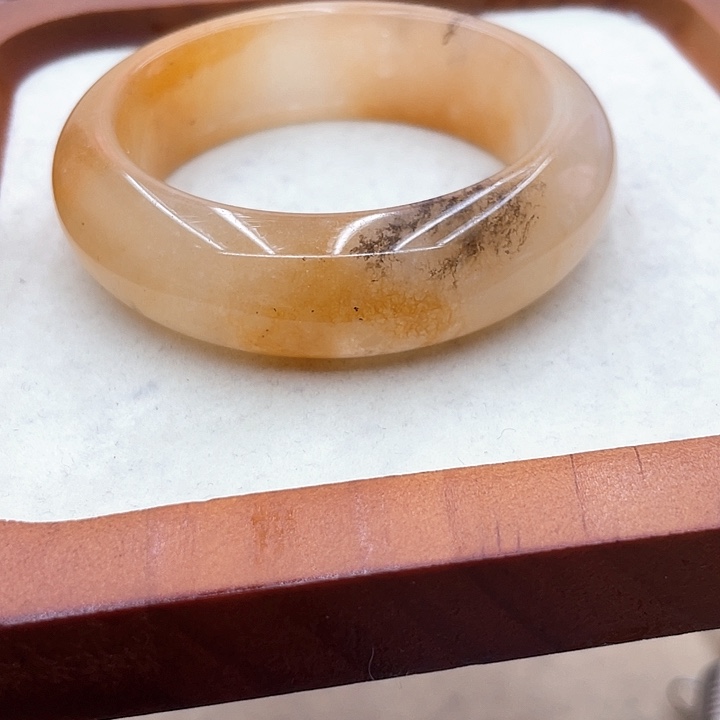 石英质玉圈口齐全未镶嵌