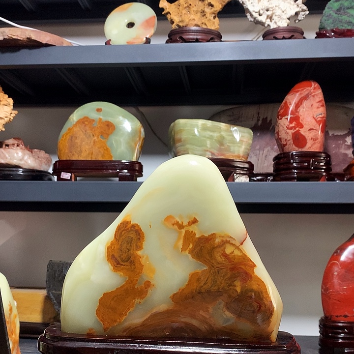 石材宽20厘米高22厘米