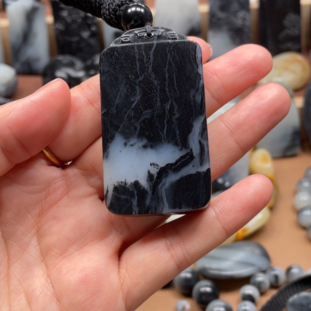 颈饰未镶嵌和田玉自**翔