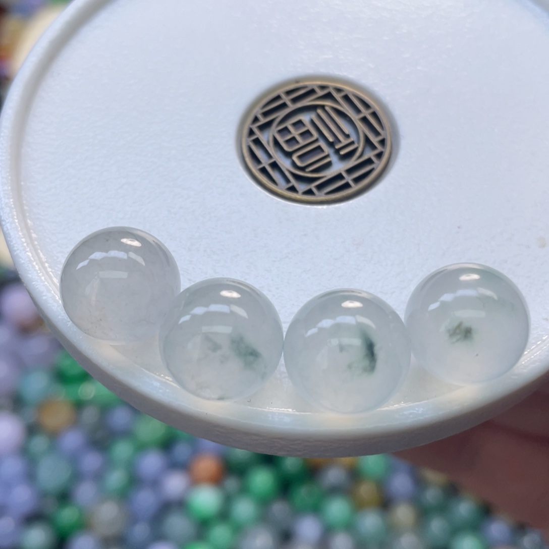 翡翠吊坠(不含链)未镶嵌一颗