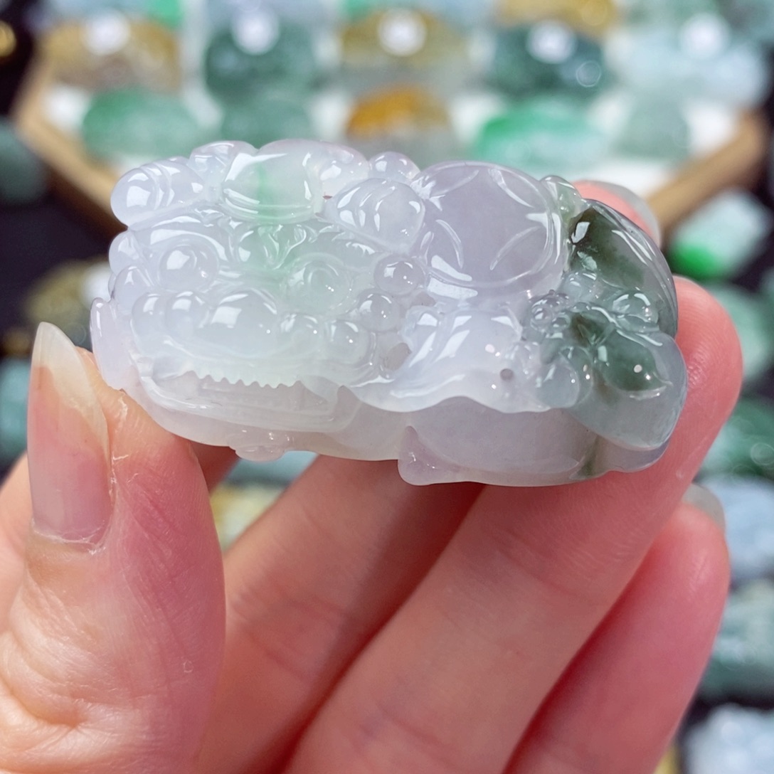 翡翠颈饰未镶嵌天然