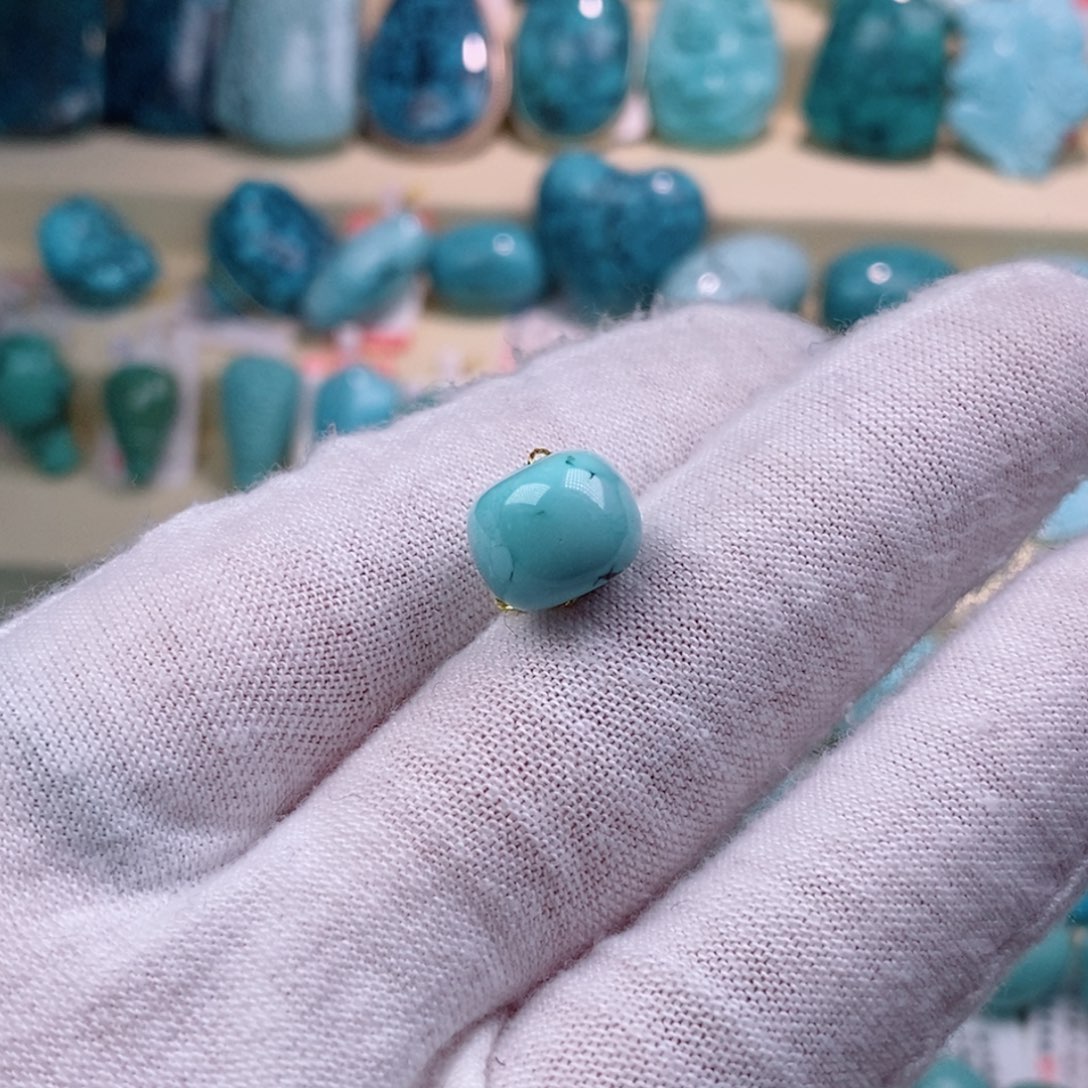 绿松石珠宝奇石未镶嵌点**茄